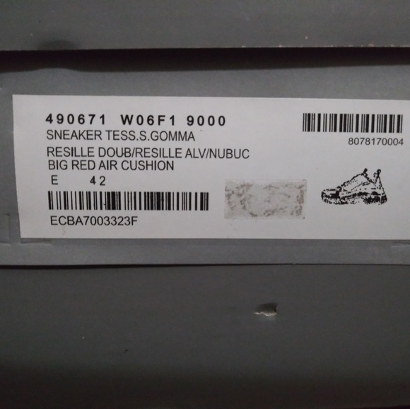 Triple S 2 524048W09T